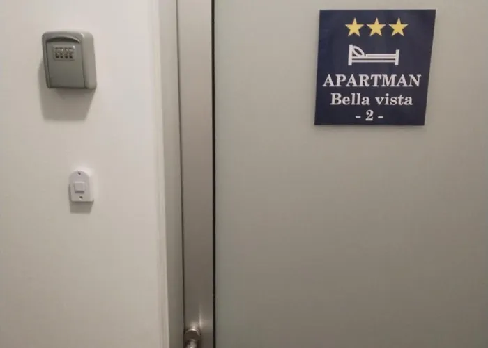 Bella Vista - Cozy With Easy Check-in And Free Parking 公寓