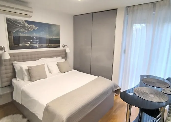 Bella Vista - Cozy With Easy Check-in And Free Parking 公寓 *