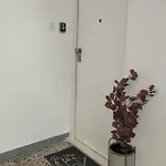 Bella Vista - Cozy With Easy Check-in And Free Parking