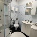Bella Vista - Cozy With Easy Check-in And Free Parking *