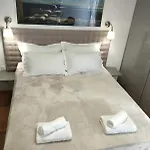 Bella Vista - Cozy With Easy Check-in And Free Parking Apartment *