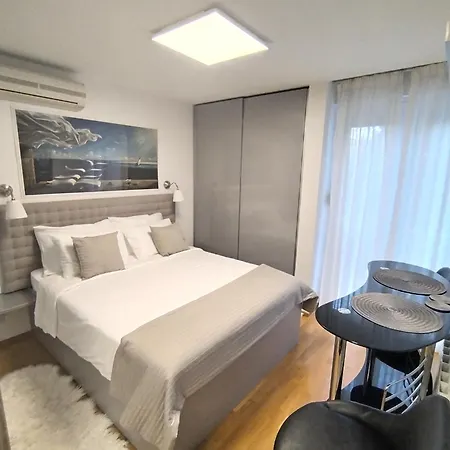 Bella Vista - Cozy With Easy Check-in And Free Parking Apartment *