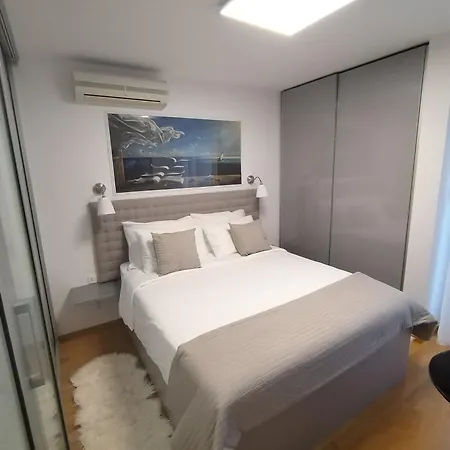 Apartman Bella Vista - Cozy With Easy Check-in And Free Parking