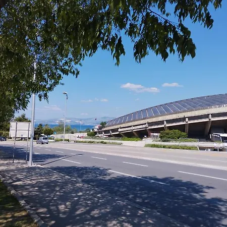 Bella Vista - Cozy With Easy Check-in And Free Parking * Split