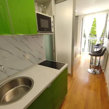 Daire Bella Vista - Cozy With Easy Check-in And Free Parking