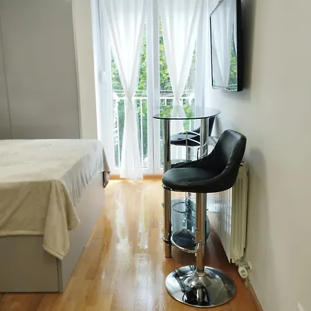 Daire Bella Vista - Cozy With Easy Check-in And Free Parking