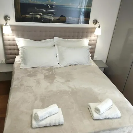 Bella Vista - Cozy With Easy Check-in And Free Parking Διαμέρισμα *