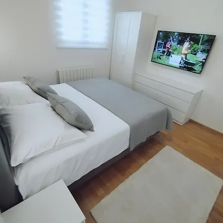 Bella Vista - Cozy With Easy Check-in And Free Parking *