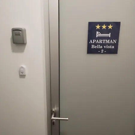 Bella Vista - Cozy With Easy Check-in And Free Parking Apartment